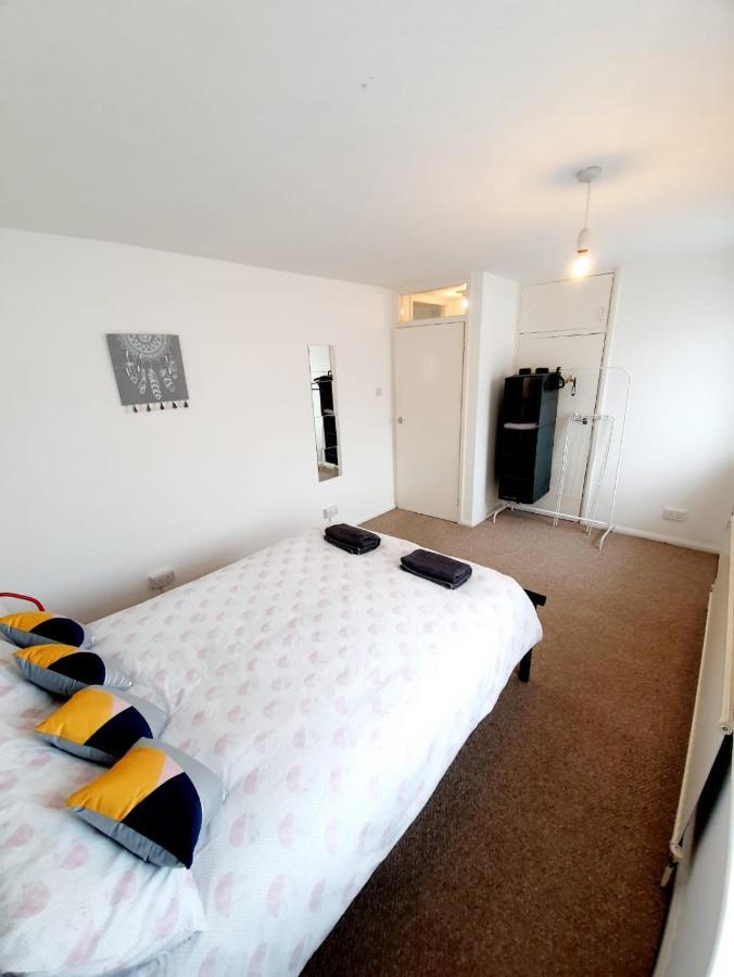 Rayleigh Town Centre 2 Bedroom Apartment Kültér fotó