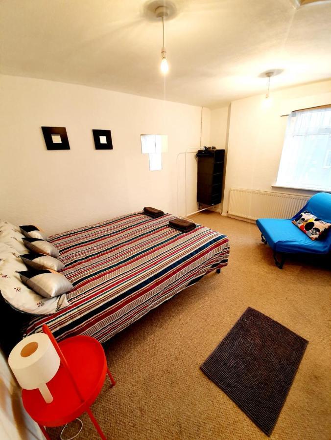 Rayleigh Town Centre 2 Bedroom Apartment Kültér fotó