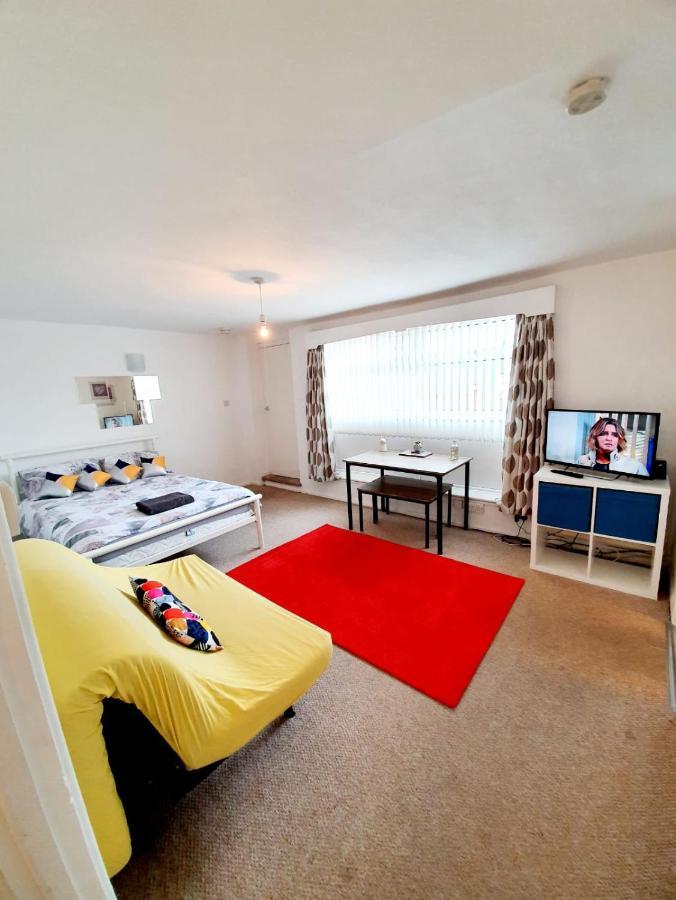 Rayleigh Town Centre 2 Bedroom Apartment Kültér fotó